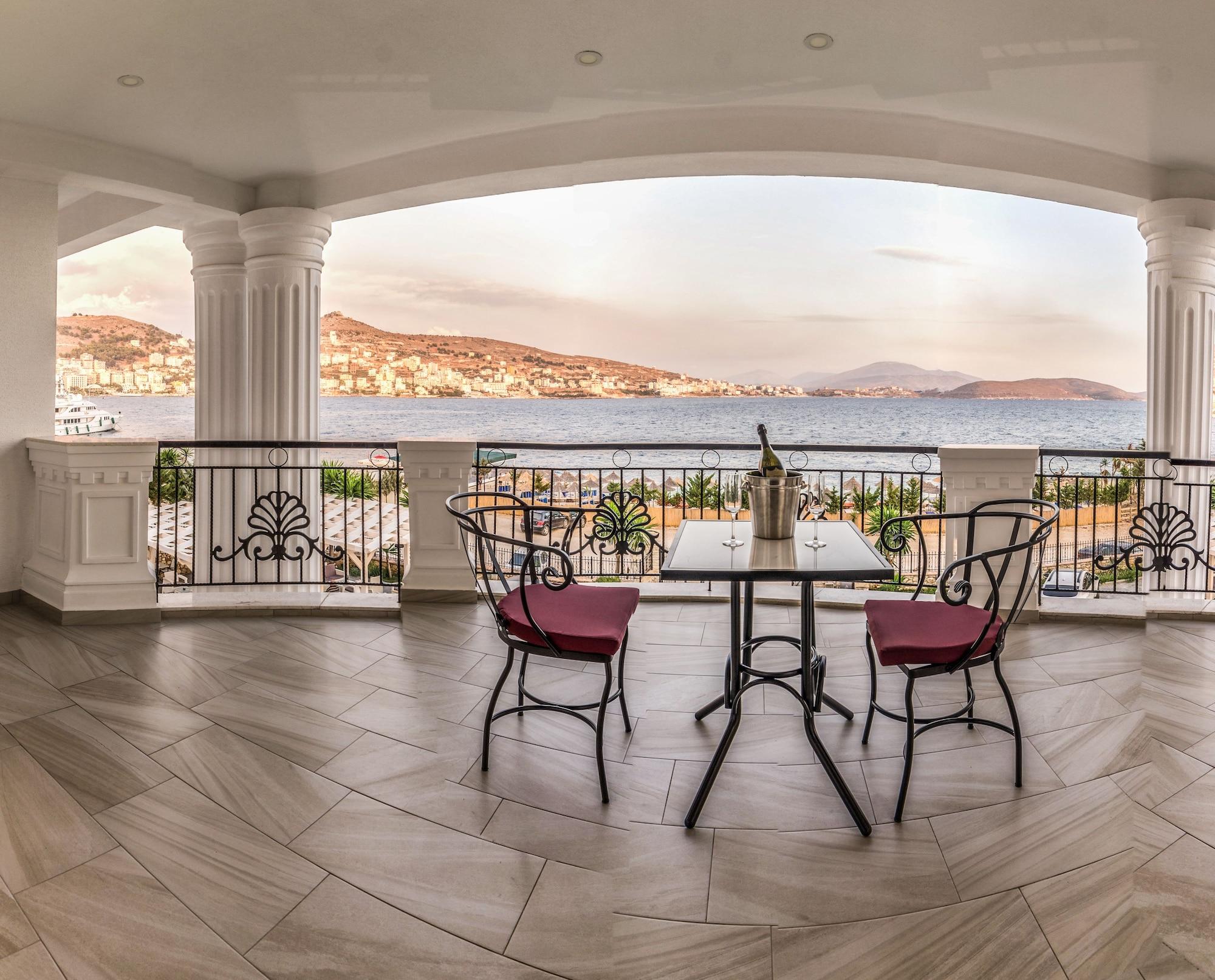 Hotel Vila Kalcuni Sarandë エクステリア 写真