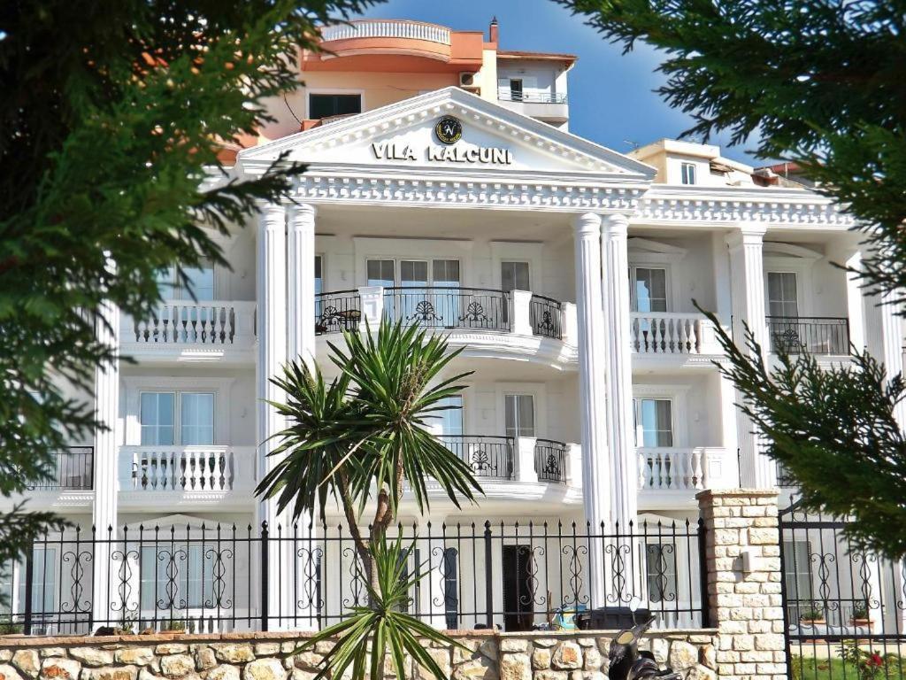 Hotel Vila Kalcuni Sarandë エクステリア 写真